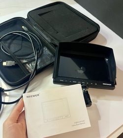 Neewer F100 7” LCD Field Monitor – Complete Kit with Hard Case