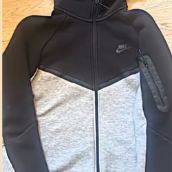 Nike tech