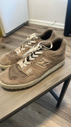 New Balance 550 Athletic Sneakers size 9.5