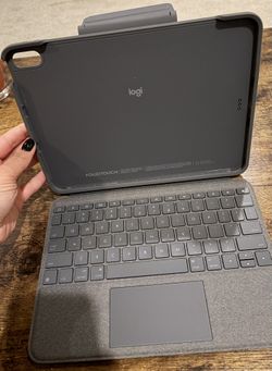 Logitech Folio Touch for Apple iPad 11in