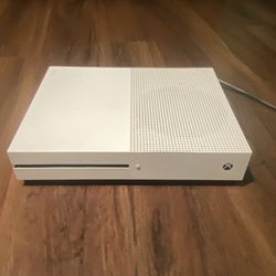 Xbox One S with Monitor