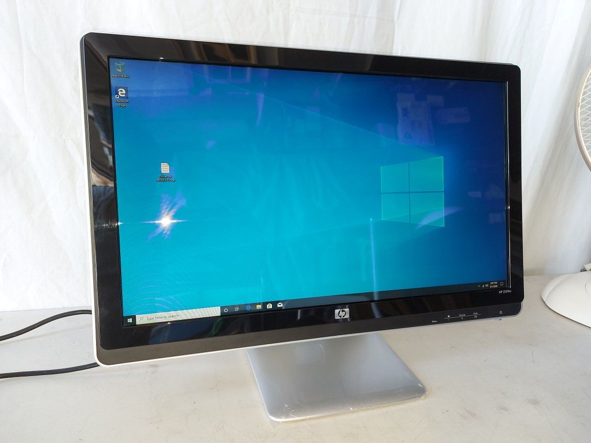 NEVER USED 22 Inch HP 2159m Widescreen Monitor DVI VGA HDMI Built-in Speakers