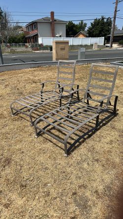 Lounge / pool chairs