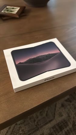 Apple iPhone in Box 512 sky night