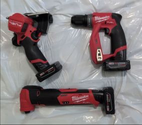 MILWAUKEE - (3) FUEL M12 Tools + (3) XC 6.0 Ah batteries + Accessories