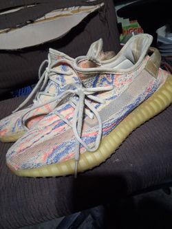 Yeezys TRADE FOR SPARE DONUT