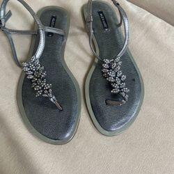 Alex Marie Silver Sandals sz 7/8.   New