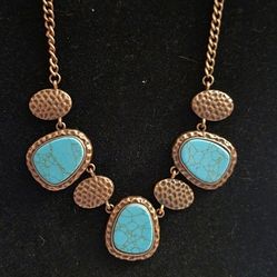  Copper And Turquoise Crackle Stone  Necklace 
