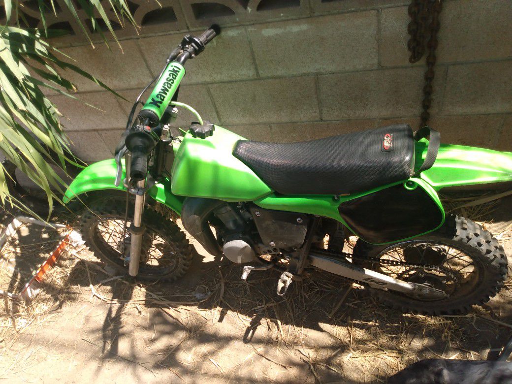 Photo Dirt bike I Would Like To Trade For A 250 That Runs Good I Have Title And I Want Title Ill Throw In A Little Cash To