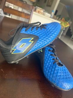 Lotto Soccer youth cleats size 3.5 usedDiego 92139
