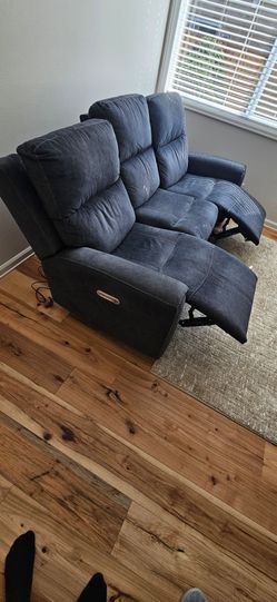 Grey/(slight bluish) Power Reclining sofa