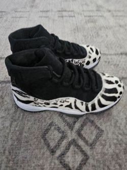 Womens Jordan 11  Animal Instinct size 6.5w