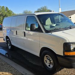 2014 Chevrolet Express 2500 Cargo · Van