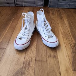 Women's High Top Converse Size 6