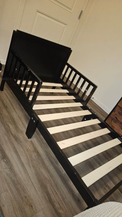 Toddler bed