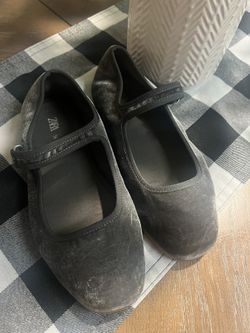 Girls Zara Shoes Size 4 Or 36- Great Condition