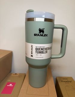 Stanley Quencher H2.0 Tumbler Green w/ Handle Lid 40oz Stainless/Plastic