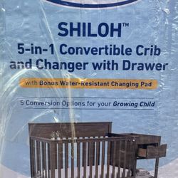 Brand New !! 5 In 1 Crib With Changer And Drawer (hablo español)