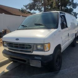 2000 Ford E-350