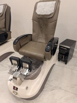 Manicure and pedicure chair