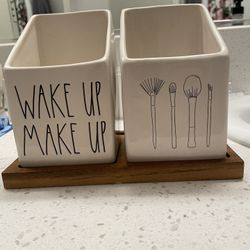 Rae Dunn makeup Brush Holder 