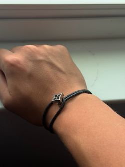 Catch It Monogram Heritage Bracelet Size 19