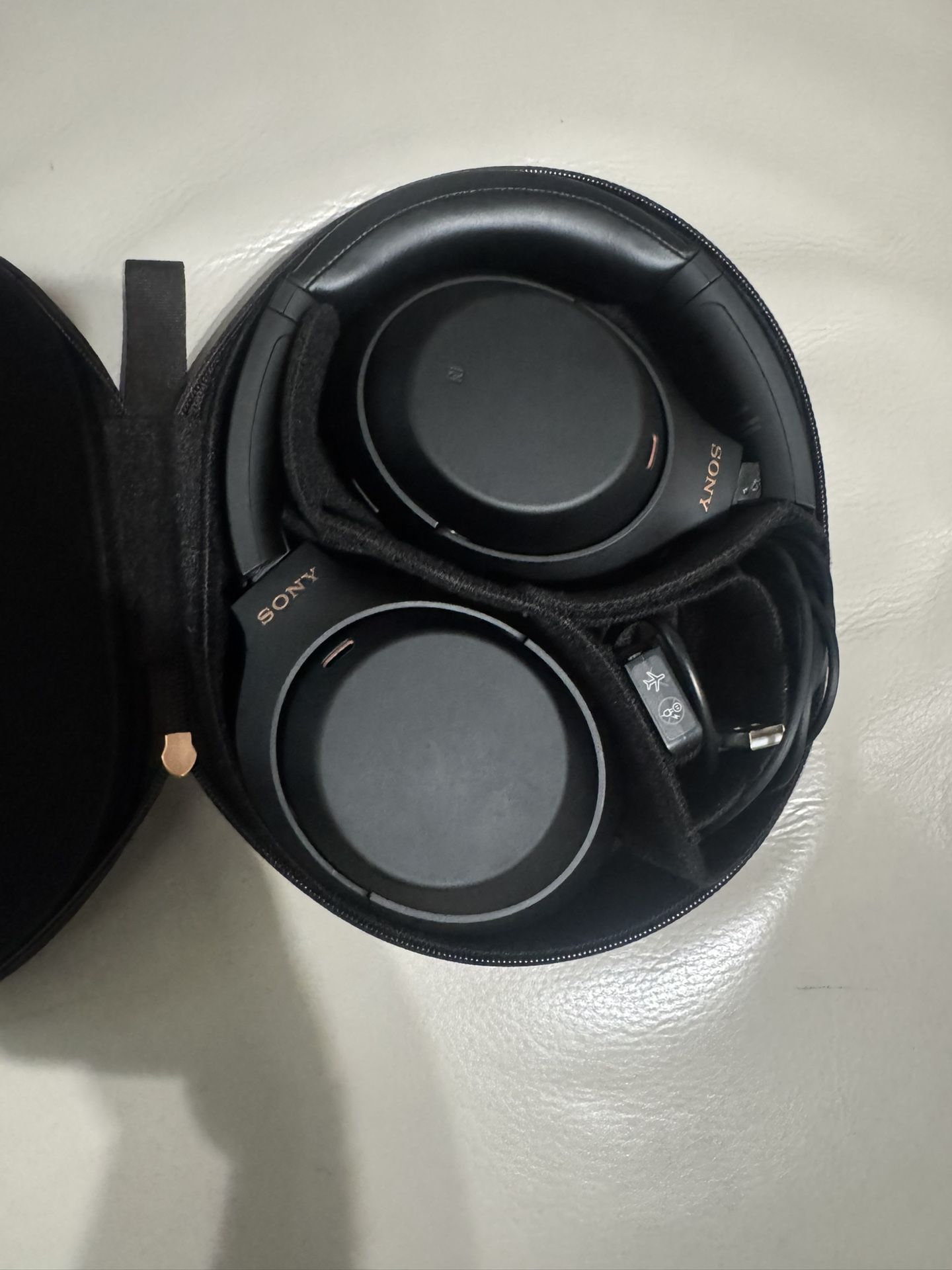 Sony XM4 Noise Cancelling Headphones