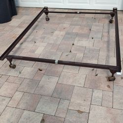 Adjustable Twin Or Double Metal Bedframe 