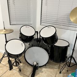 Gammon Percussion Drum Set