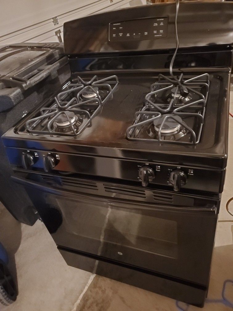 GE Gas Range, Dish Washer, Microwave