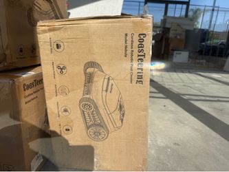 Brand new pool cleaning robot