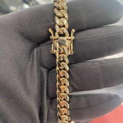10k Yellow Gold Cuban Link Bracelet 