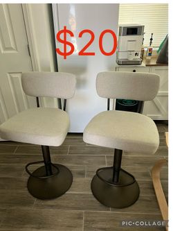 2 adjustable barstool