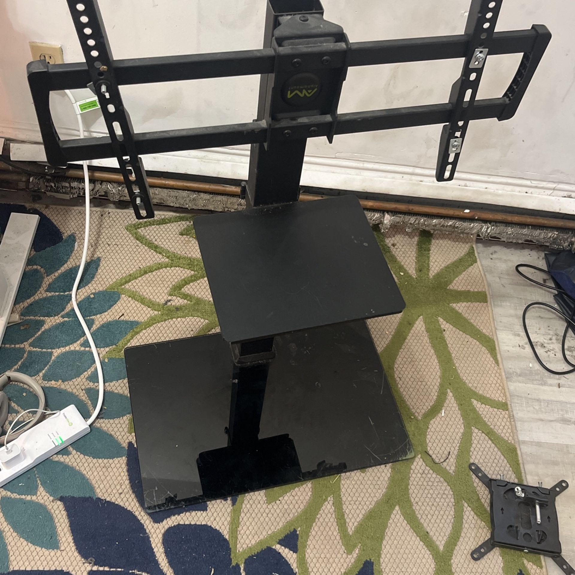 Adjustable Tv Mount 