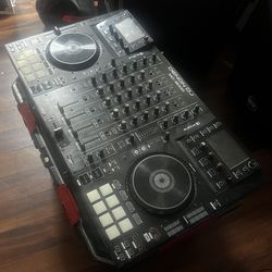Denon 8000 DJ Controller 