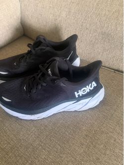 Women’s size 7 hoka shoes
