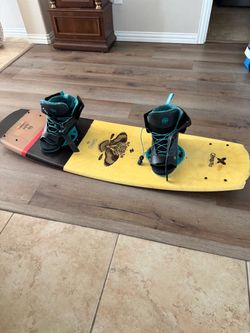 Hyperlite Wakeboard w/ Blur Bindings – Women’s/Youth US 4–8.5