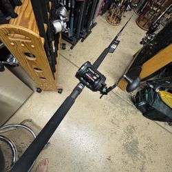 Penn Salt Star Drag Level Wind Water Fishing Combo. 