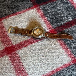 Fossil Men’s Watch Brown Leather Band. $25