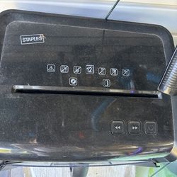 Staples 12-Sheet Paper Shredder