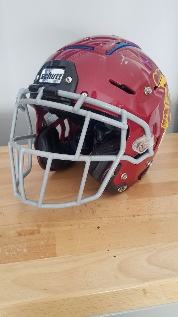 Schutt F7 football helmet adult medium for Sale in Covina, CA OfferUp