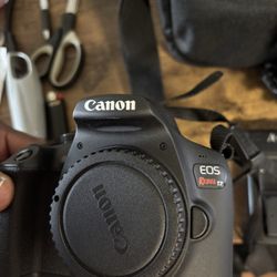 Canon EOS Rebel  T7