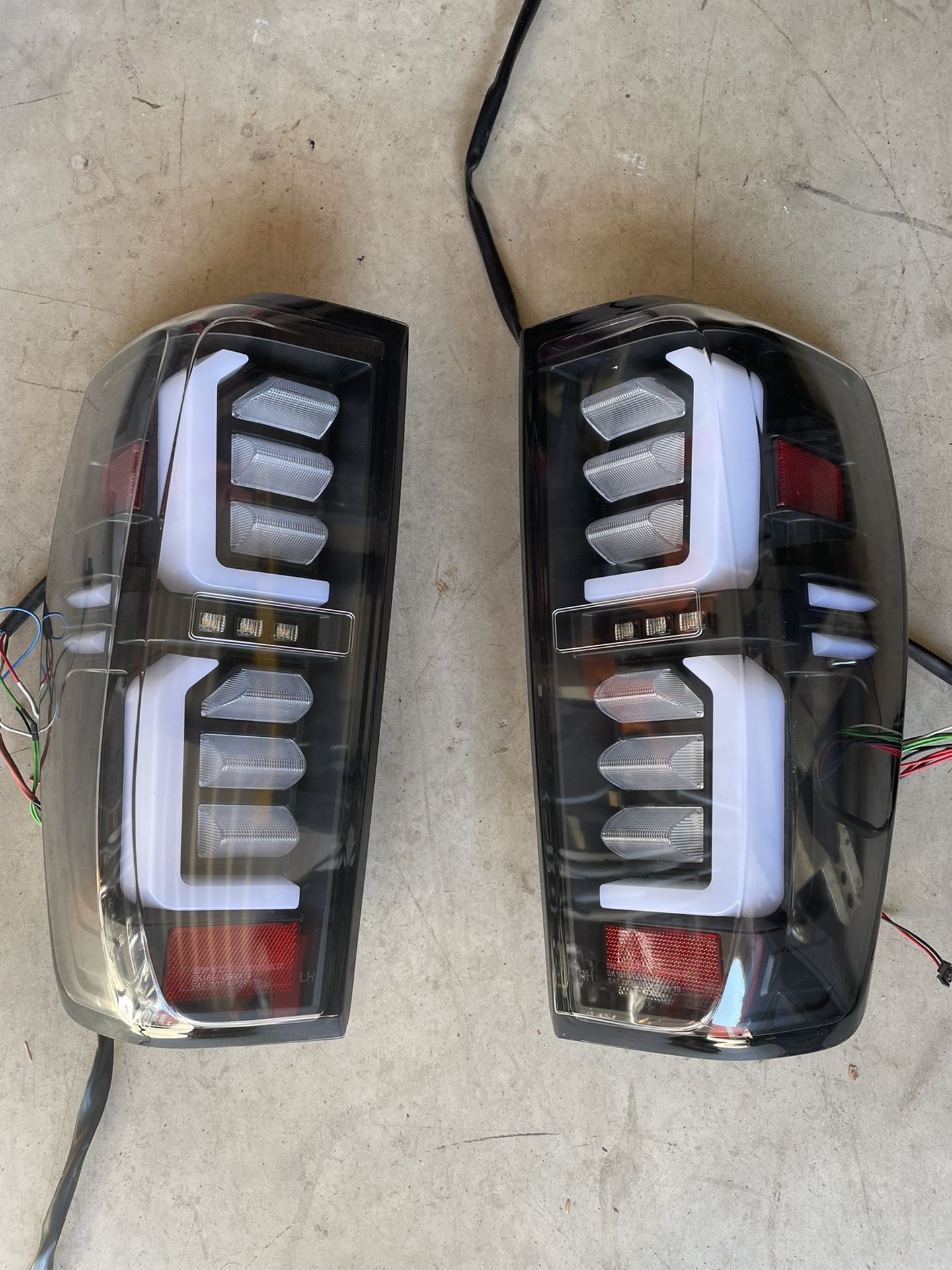 2020 GMC Tail Lights