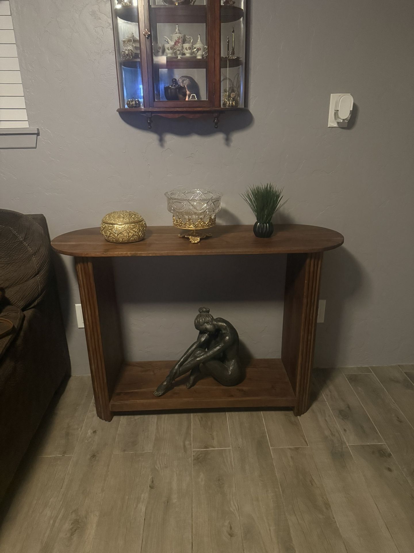 Beautiful, Elegant Console Table Or Entry Table /Heavy $200
