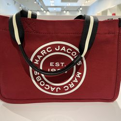 Marc Jacobs Signet Medium Tote Bag 