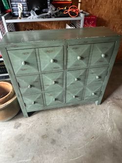 Furniture cabinet
