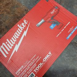 Milwaukee New FORCELOGIC Pistol Utility Crimper 18 One Key 