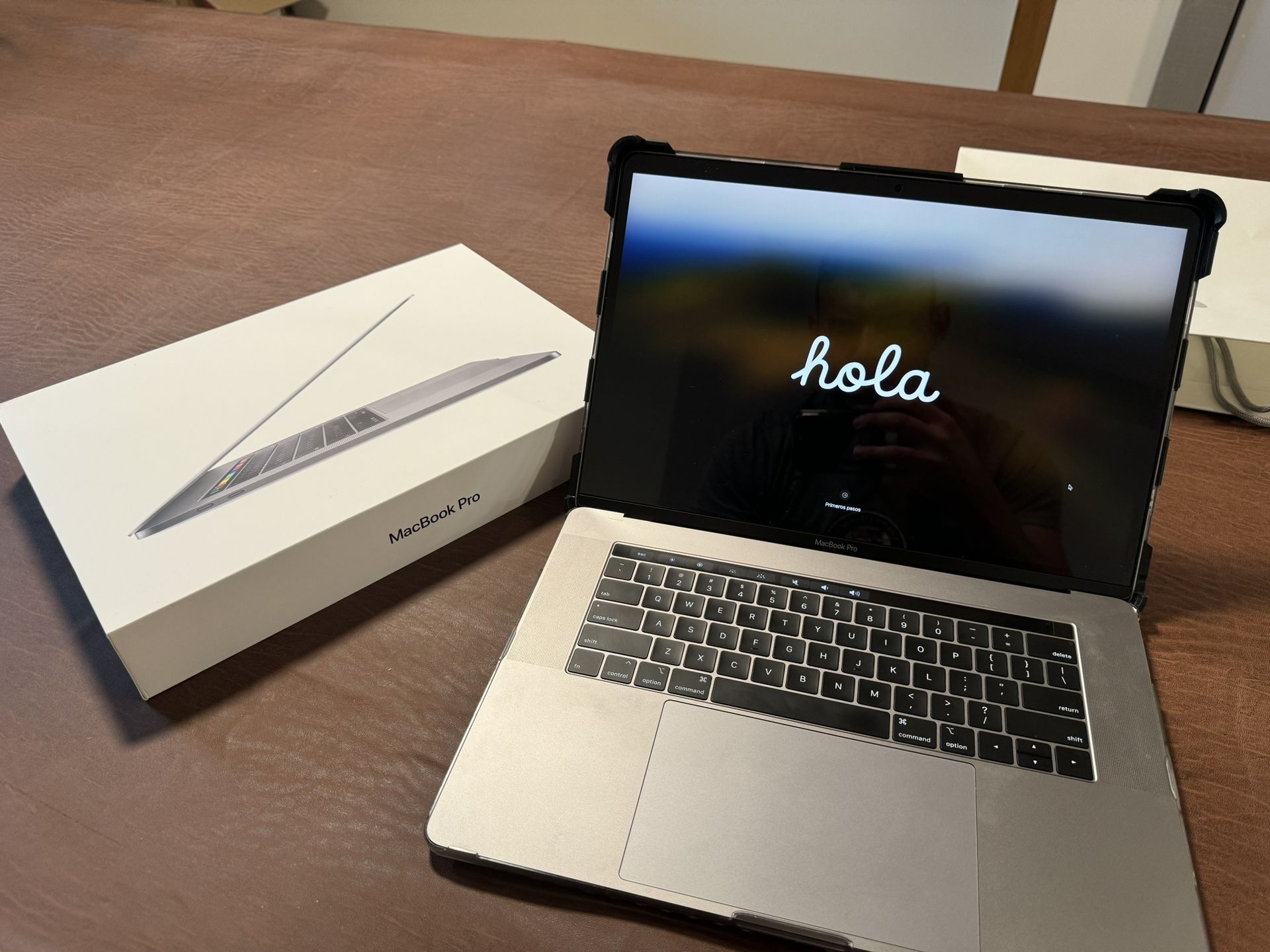 2018 MacBook Pro i7 2.6hz 32GB