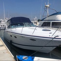 Chris Craft Express Cruiser