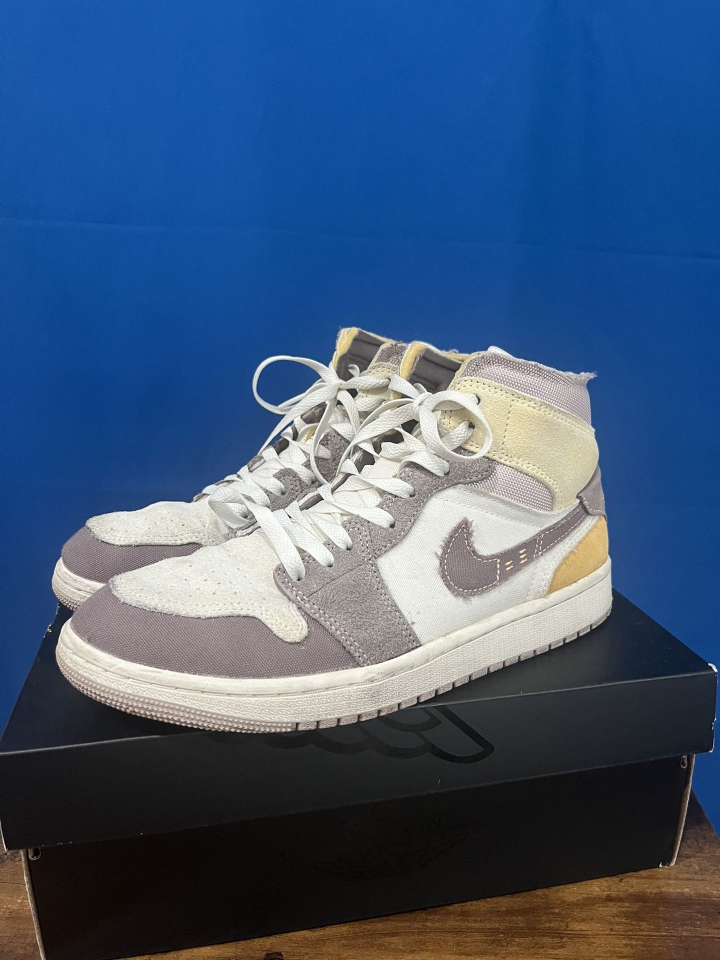 Air Jordan 1 Mid SE Craft